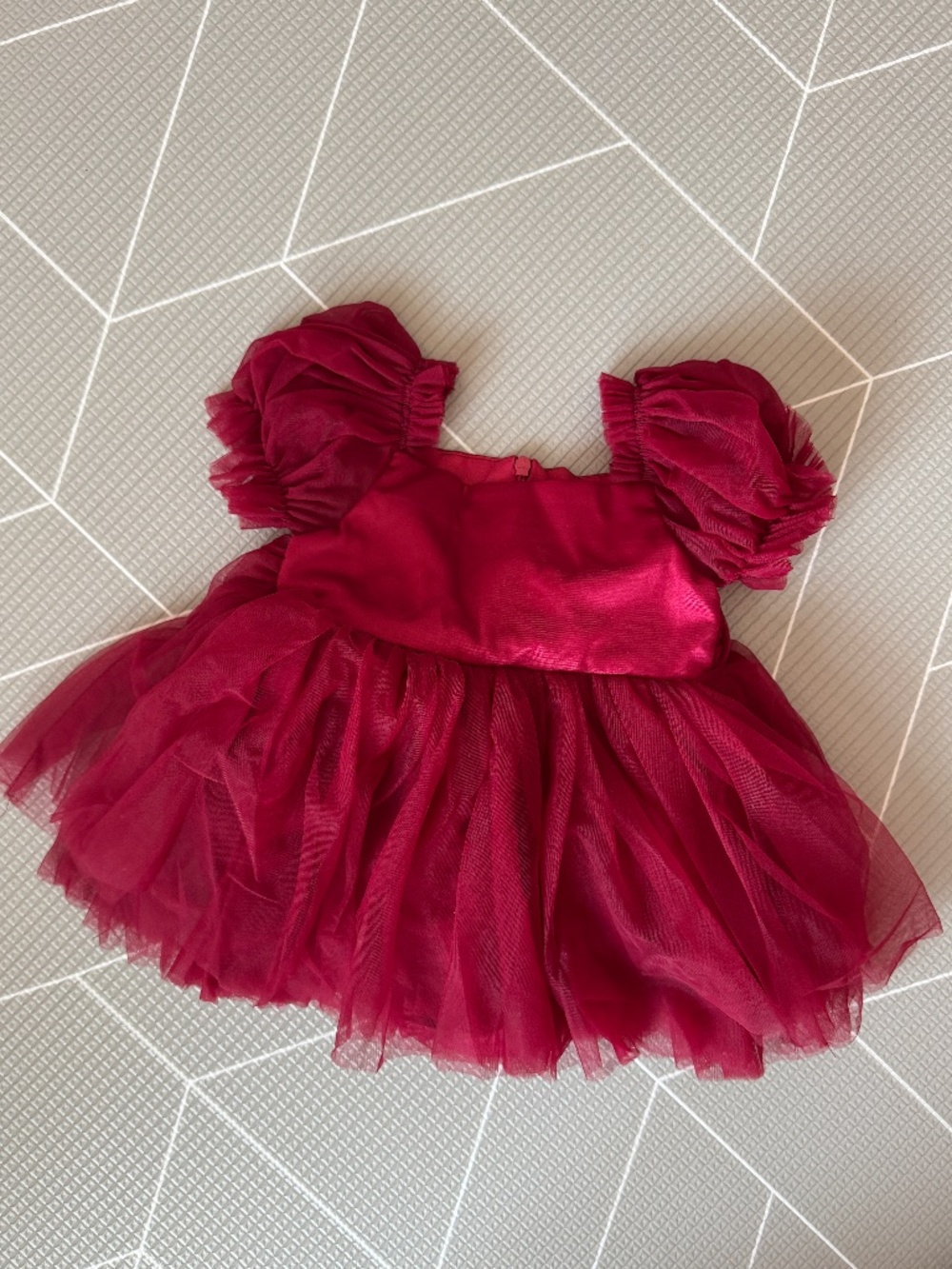 Oui Bebe elegant red dress for baby